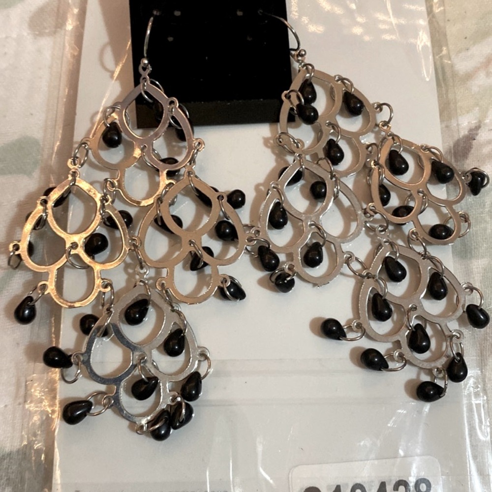 Dangle earrings